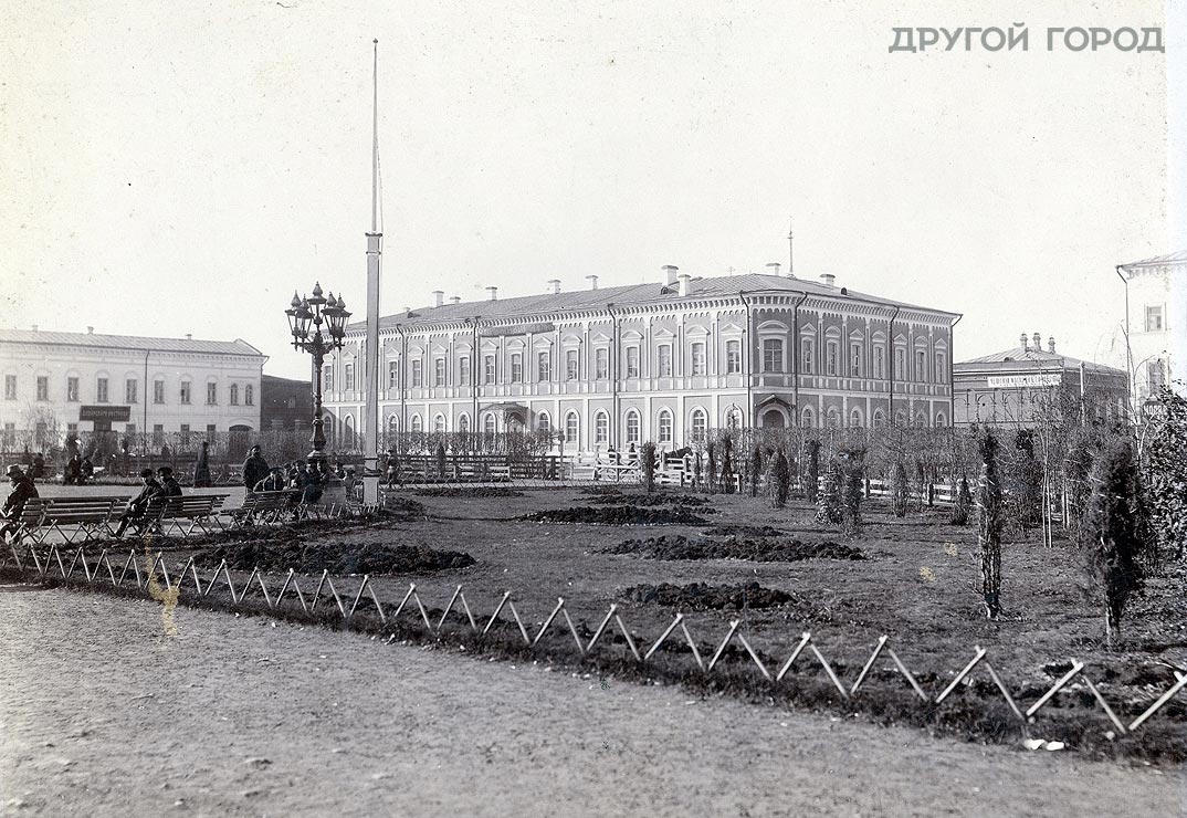 Здание Окружного суда до реконструкции